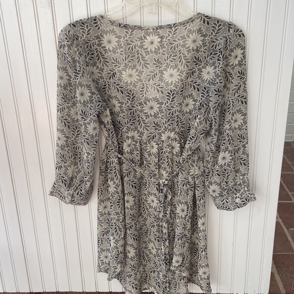 Xhilaration 3/4 Button Down Top - Picture 11 of 15